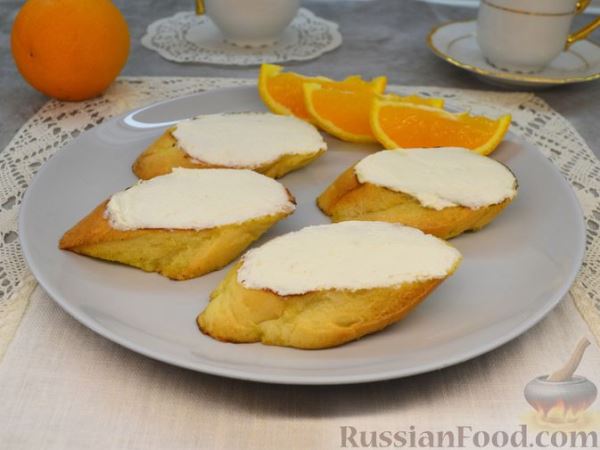 Апельсиновые гренки с творожным сыром