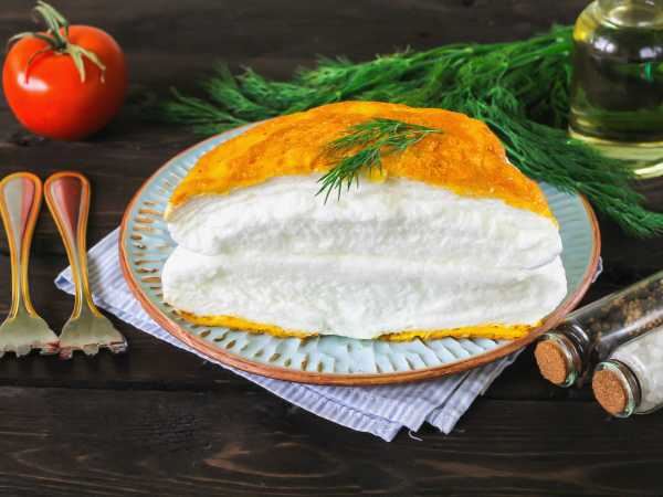 Яйца фаршированные колбасой и сыром